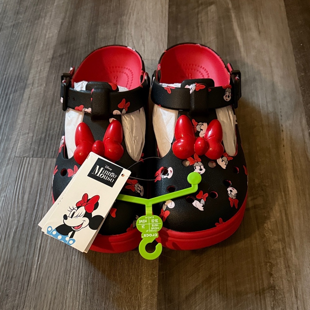 Disney Minnie Mouse Crocs - Black and Red